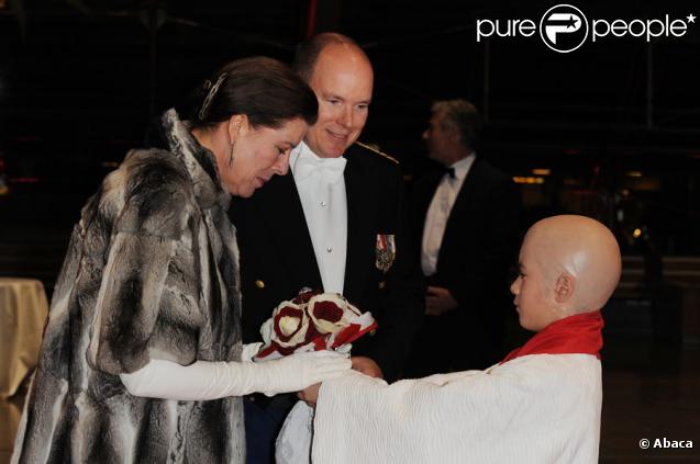 Caroline et Albert de Monaco lors des festivités du soir de la Fête nationale du 19 novembre 2009 à Monaco