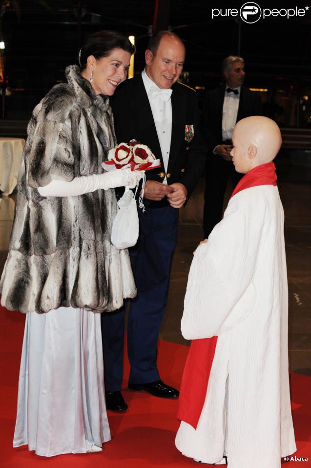 Caroline et Albert de Monaco lors des festivités du soir de la Fête nationale du 19 novembre 2009 à Monaco