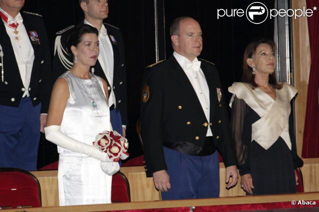 Caroline et Albert de Monaco lors des festivités du soir de la Fête nationale du 19 novembre 2009 à Monaco : l'opéra Turandot au Forum Grimaldi 