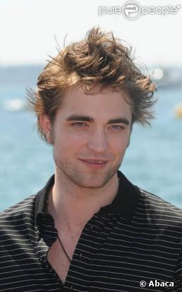 Robert Pattinson tournera  Bel-Ami  à Paris en 2010.