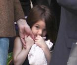 Suri Cruise fait du shopping avec sa mère Katie Holmes à New York le 22 novembre 2009