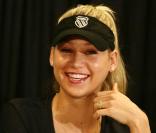 La ravissante Anna Kournikova, à l'occasion de l'Advanta World Team Tennis Smash Hits au Centre Peter Mararich de l'université de Louisiane, à Baton Rouge, le 8 décembre 2009.
