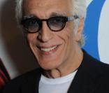 Allomusic.com compte parmi ses actionnaires Gérard Darmon 