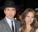 Robert Downey Jr. et sa femme Susan Levin, à l'occasion de l'avant-première de  Sherlock Holmes , qui s'est tenue à l'Empire de Leicester Square, à Londres, le 14 décembre 2009.
