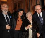 Gérard Jugnot, sa maman, Saïda Jawad et Frédéric Mitterrand au Ministère de la Culture.