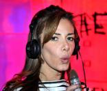 Elsa Fayer mixe au Kube, hôtel branché du XVIIIe arrondissement à Paris, le 16 décembre 2009