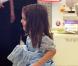 Suri se prend vraiment pour une princesse et ose même... le talons ! Et ses parents sont d'accord avec ça ! (Boston-USA,26 octobre 2009)