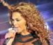 Beyoncé lors de la soirée au Nikki Beach Restaurant organisée par le joaillier David Morris à Saint-Barthélémy le 31 décembre 2009 : la chanteuse donne un concert privé et arbore des boucles d'oreilles et bracelets signé D. Morris ! 