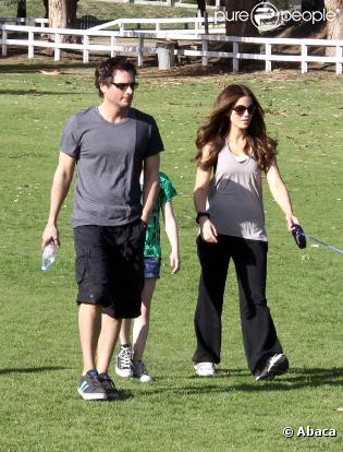 Kate Beckinsale en famille, dans un parc de Los Angeles, le 2 janvier 2010