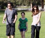 Kate Beckinsale en famille, dans un parc de Los Angeles, le 2 janvier 2010