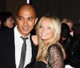 Jade Jones, le compagnon de longue date d'Emma Bunton, a perdu son père décédé d'une crise cardiaque, le 25 décembre 2009.