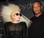 Lady Gaga et Dr Dre à la convention de Polaroid, le 7 janvier 2010