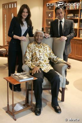 Nicolas Sarkozy et Carla Bruni rencontrent Nelson Mandella