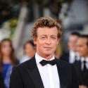 Regardez Simon Baker, The Mentalist : "Le titre de l'homme le plus sexy ? C'est marrant... mais ça embarrasse beaucoup ma fille !"