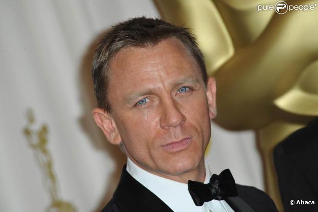 Daniel Craig remplace Robert Downey Jr. au générique de  Cowboys & Aliens .