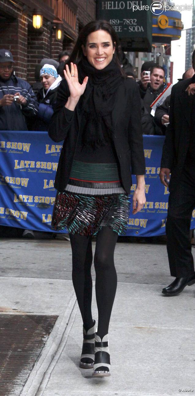 Jennifer Connelly parfaite dans un look Balenciaga dont elle est l'ambassadrice.