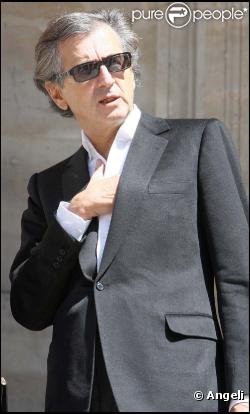 Bernard-Henri Levy et Arielle Dombasle envisagent de déménager depuis l'agression de BHL le 22 décembre 2009 !