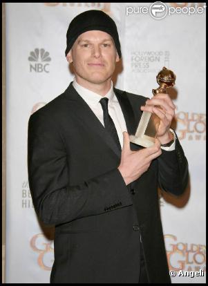 Le comédien Michael C. Hall, récompensé pour son rôle dans  Dexter , à l'occasion des 67e Golden Globe Awards, à Los Angeles, le 17 janvier 2010.