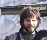 Bertrand Cantat avec ses enfants et ses proches à l\'enterrement de sa femme Kristina Rady aujourd\'hui le 18 janvier dans les Landes