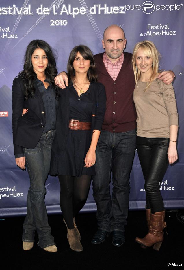 Leila Bekhti, Geraldine Nakache, Gerard Mimram et Audrey Lamy lors de la cérémonie d'ouverture du Festival de l'Alpe D'Huez le 19 janvier 2010