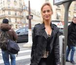 Nora Arnezeder à la Fashion Week, à Paris. Défilé Dior le 25/01/2010
