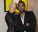 Kanye West et Amber Rose lors du vernissage de l'exposition Hi Panda by Ji-Ji, le 25 janvier 2010 au Art Club du Palais de Tokyo.