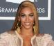 Beyoncé aux Grammy's le 31 janvier dans une robe Stéphane Rolland  