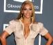 Beyoncé aux Grammy's le 31 janvier dans une robe Stéphane Rolland  