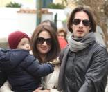 Asia Argento et son mari Michele Civetta avec leur fils Nicola 