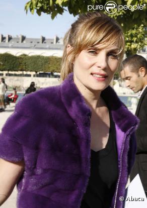 Emmanuelle Seigner sort son nouvel album,  Dingue , le 8 février 2010 !