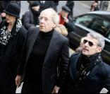 Jean-Marie et Lambert Wilson aux obsèques de George Wilson à l'Eglise Saint-Roch à Paris (8 février 2010)