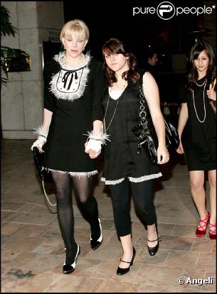 Courtney Love et Frances Bean, anniversaire de Paris hilton, le 25 février 2007 ! 