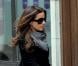 Kate Beckinsale a craqué pour le legging bleach Alexander McQueen ! 