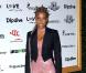 Seule la déjantée Kelis pouvait porter une combinaison rose en lycra, perchée sur des chaussures indescriptibles signées Alexander McQueen