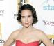 Jennifer Connelly ne jure que par le rouge glamour d'Alexander McQueen ! 