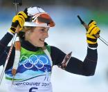 Marie-Laure Brunet lors de sa troisième place du 10 km du biathlon, à l'occasion des J.O. de Vancouver, le 16 février 2010.