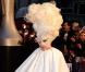 Lady Gaga à son arrivée aux Brit Awards, à Londres, le 16 février 2010 !