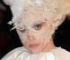 Lady Gaga à son arrivée aux Brit Awards, à Londres, le 16 février 2010 !