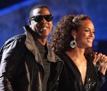 Regardez  Jay-Z, Alicia Keys, Robbie Williams, Cheryl Cole et toutes les stars enflammer les Brit Awards !