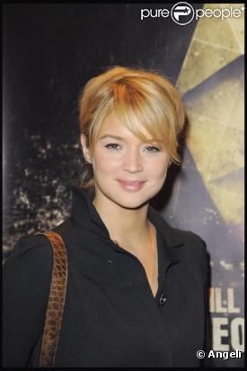 Virginie Efira, trop craquante, à l'avant-première du jeu vidéo Heavy Rain de Sony pour la PS3 au cinéma Marignan des Champs Elysées à Paris le 16 février 2010