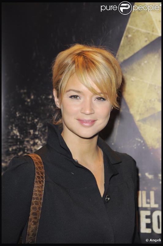 Virginie Efira, trop craquante, à l'avant-première du jeu vidéo Heavy Rain de Sony pour la PS3 au cinéma Marignan des Champs Elysées à Paris le 16 février 2010