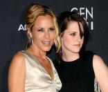 Kristen Stewart et Maria Bello à l'avant-première de  The Yellow Hendkerchief , à Los Angeles, le 18 février 2010 !
