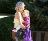 Tori Spelling avec sa fille à Los Angeles (16 février 2010)