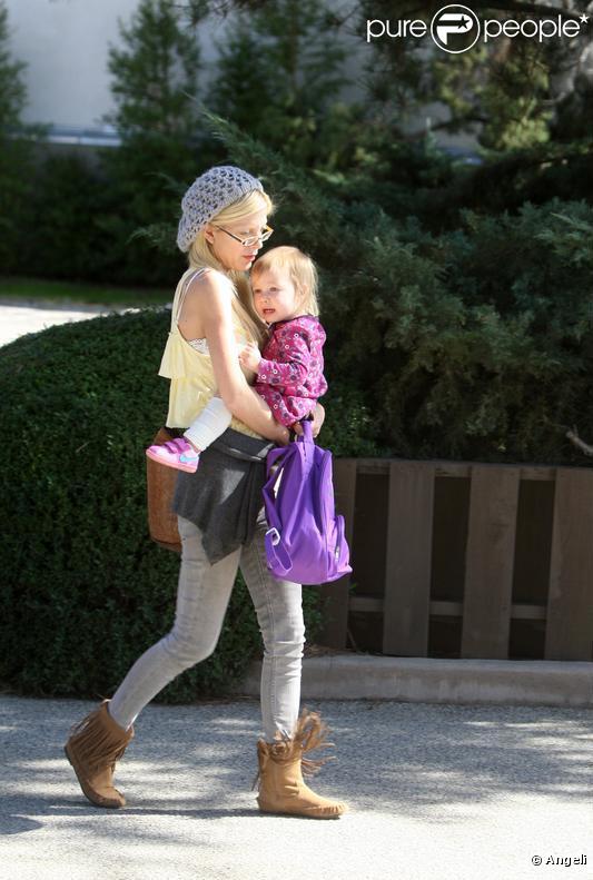 Tori Spelling avec sa fille à Los Angeles (16 février 2010)