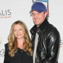 Le bel Eric Dane et sa très enceinte Rebecca ont fait un joli coup de poker... devant une Teri Hatcher en forme !
