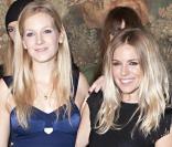 Sienna et Savannah Miller ont présenté leur nouvelle collection à la Fashion Week de Londres le 22/02/2010