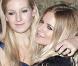 Quand Sienna Miller et sa soeur donnent tout pour... charmer les médias !