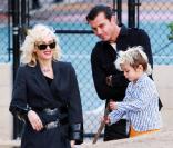 Gwen Stefani et son mari Gavin Rossdale, ainsi que leur fils Kingston dans un parc de Beverly Hills
