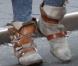 Les chaussures fétiches de Sienna ? Les Pirates Boots de Vivienne Westwood, sans hésiter ! Depuis l'été 2007, la jolie blonde ne les quitte plus. Il faut dire que cette création est une vraie réussite !
