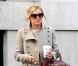 Et lorsque Sienna associe ses it-shoes, les Pirate Boots de Vivienne Westwood à son it-bag fétiche signé Prada, là, elle a vraiment le look !